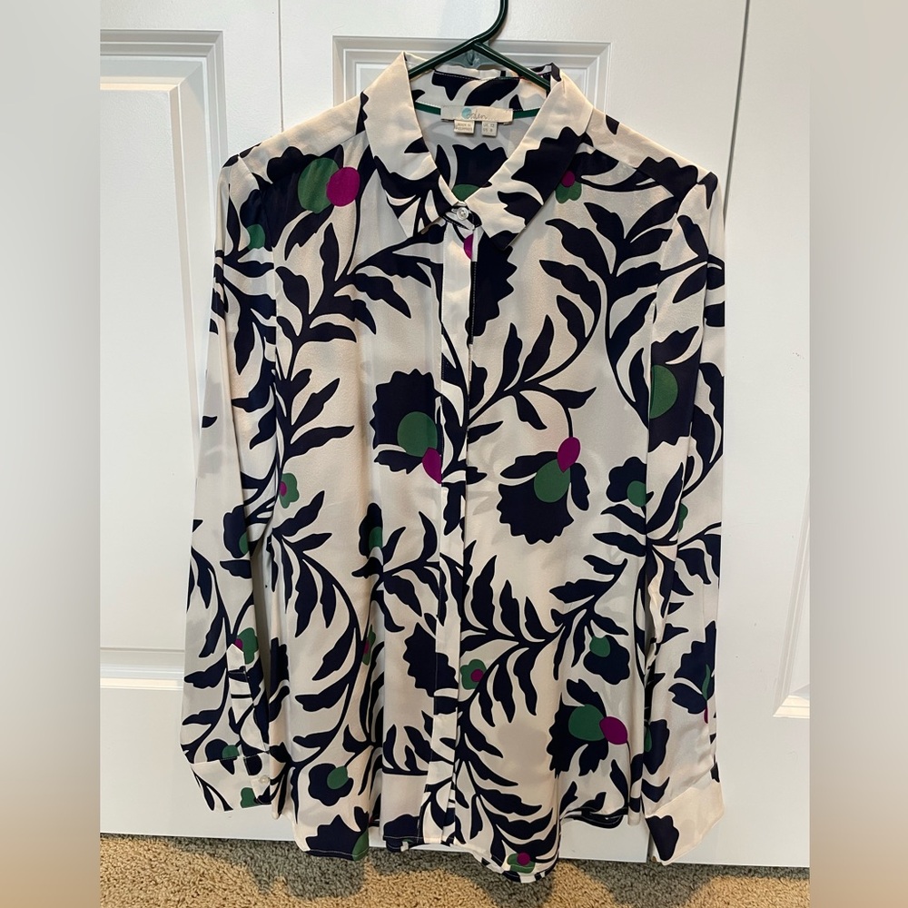 Boden 100% Silk Shirt. Modern floral pattern. Size 8.